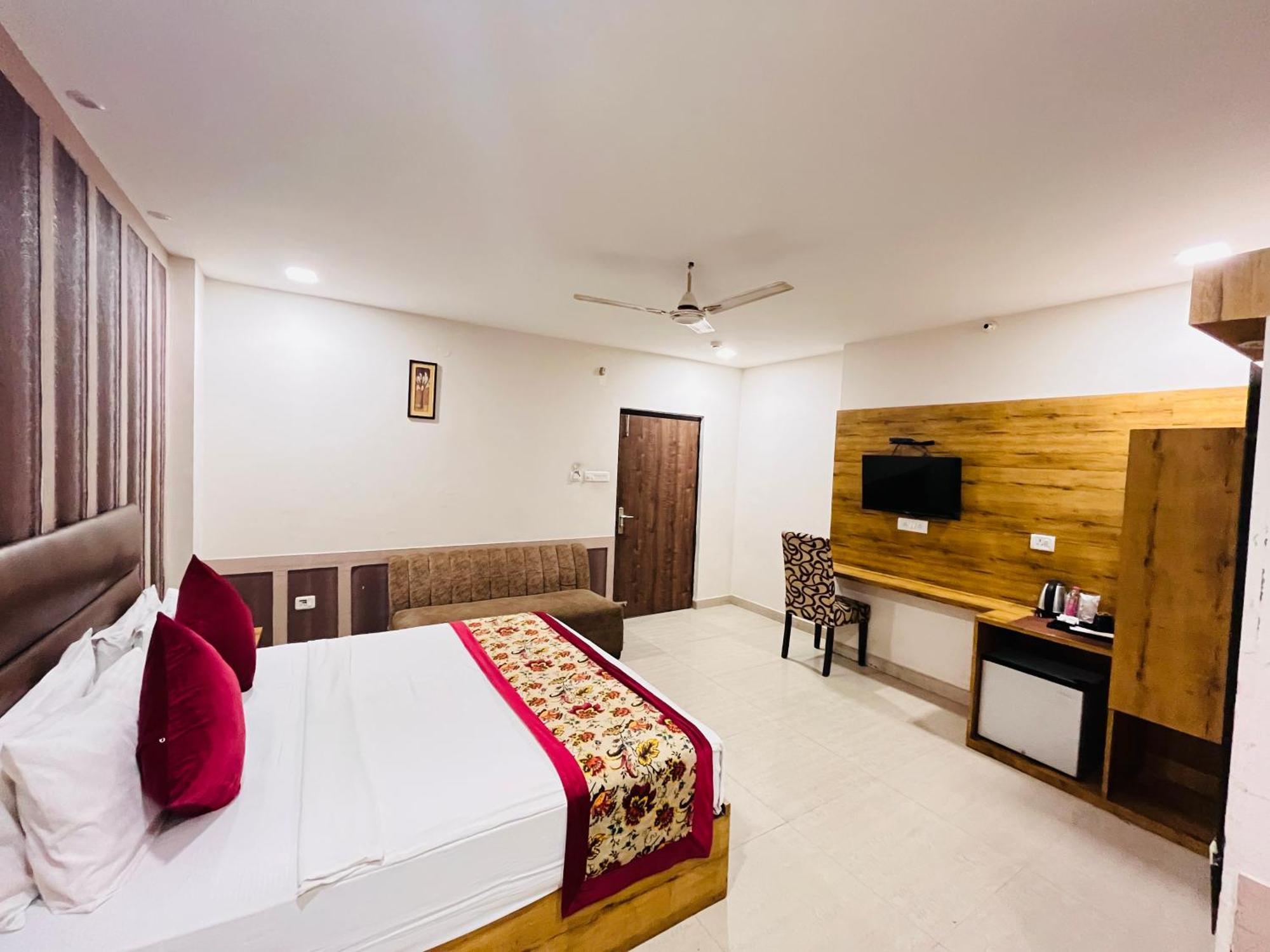 Crown Hotel Agra Near Taj Mahal Luaran gambar