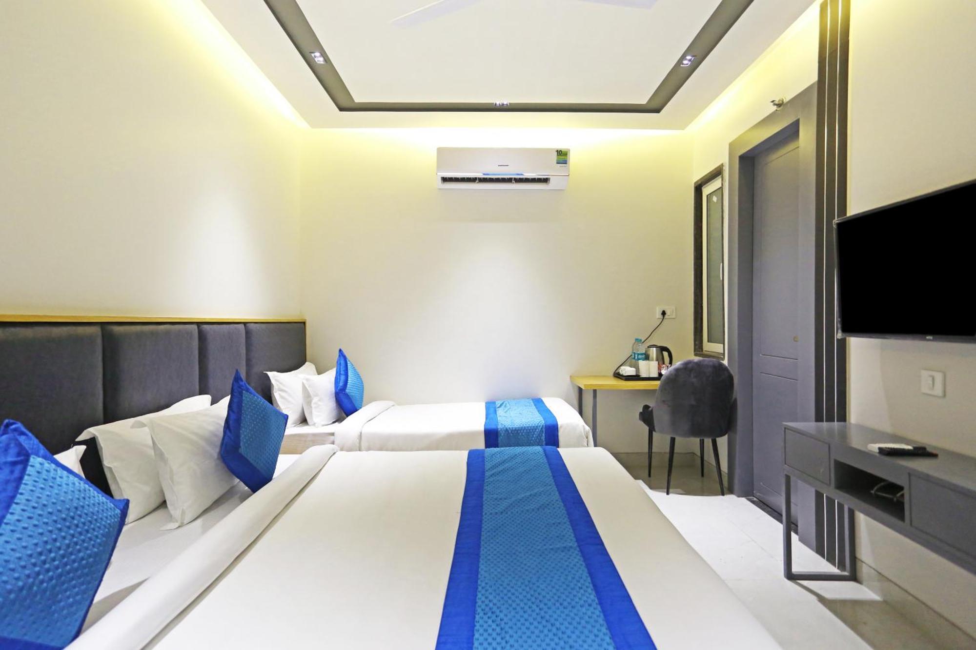 Crown Hotel Agra Near Taj Mahal Luaran gambar