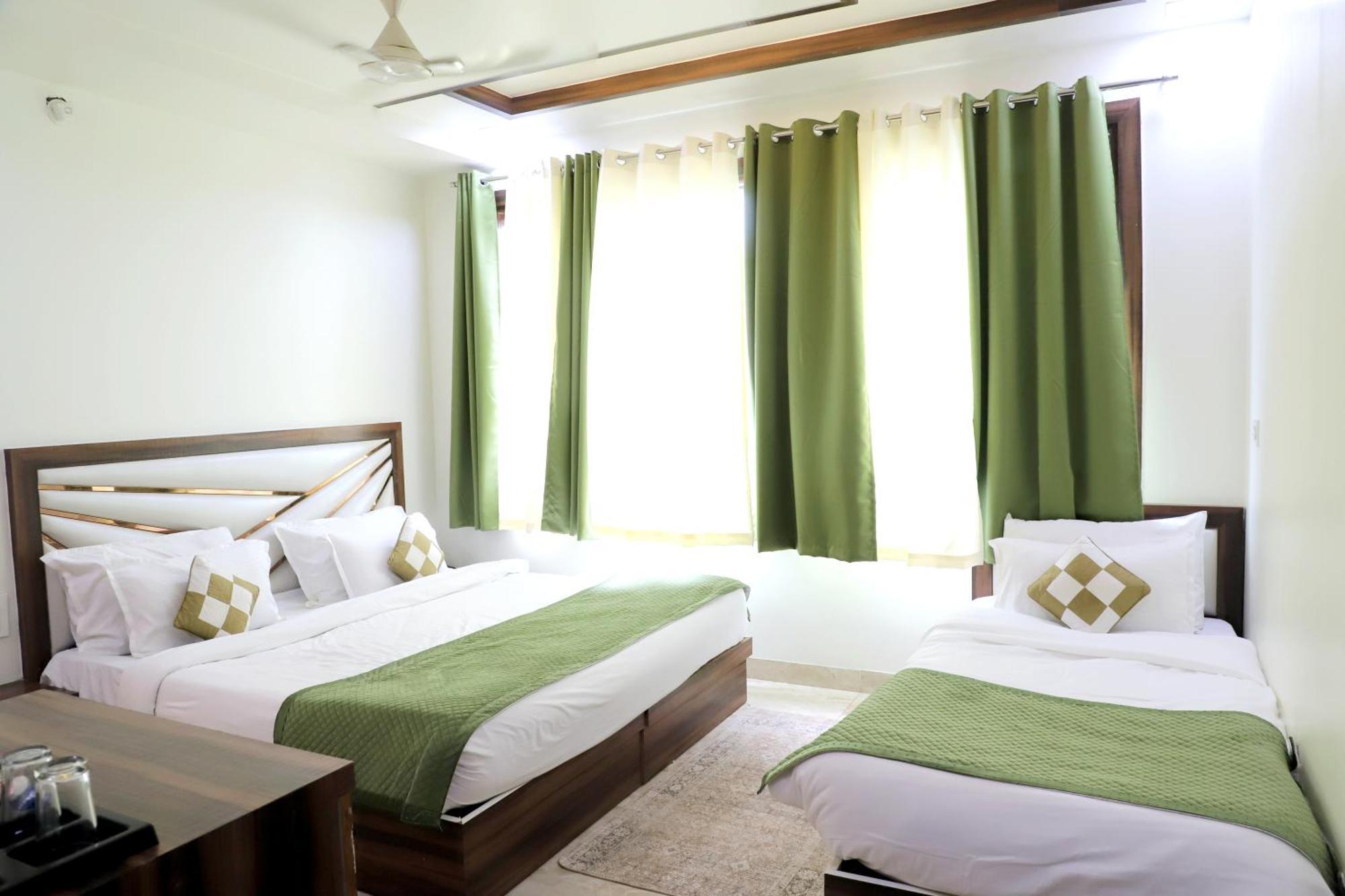 Crown Hotel Agra Near Taj Mahal Luaran gambar