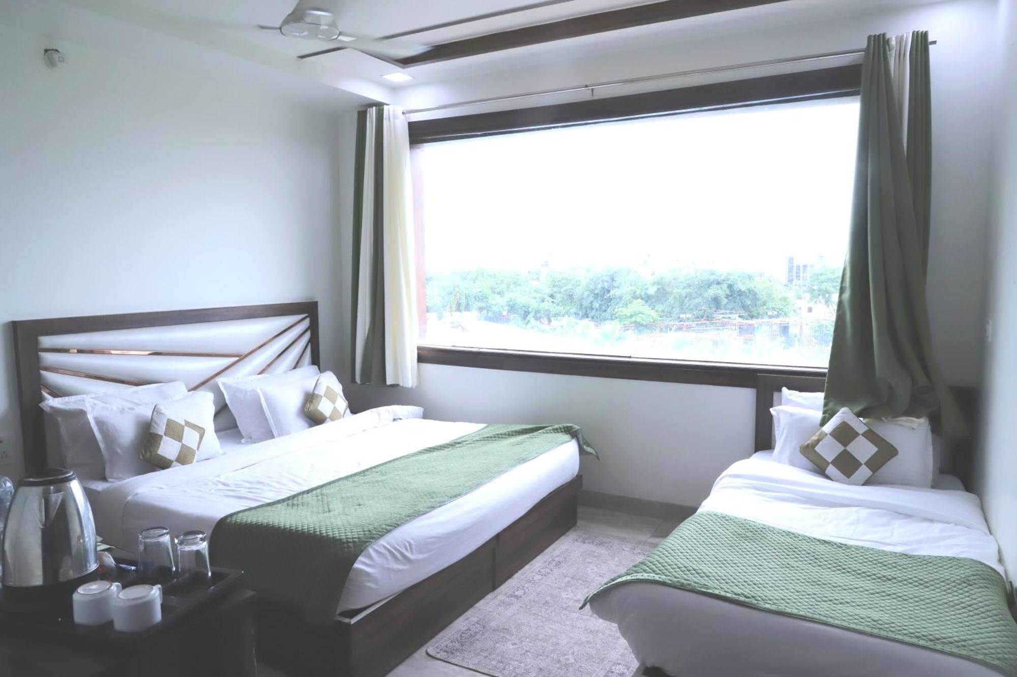Crown Hotel Agra Near Taj Mahal Luaran gambar
