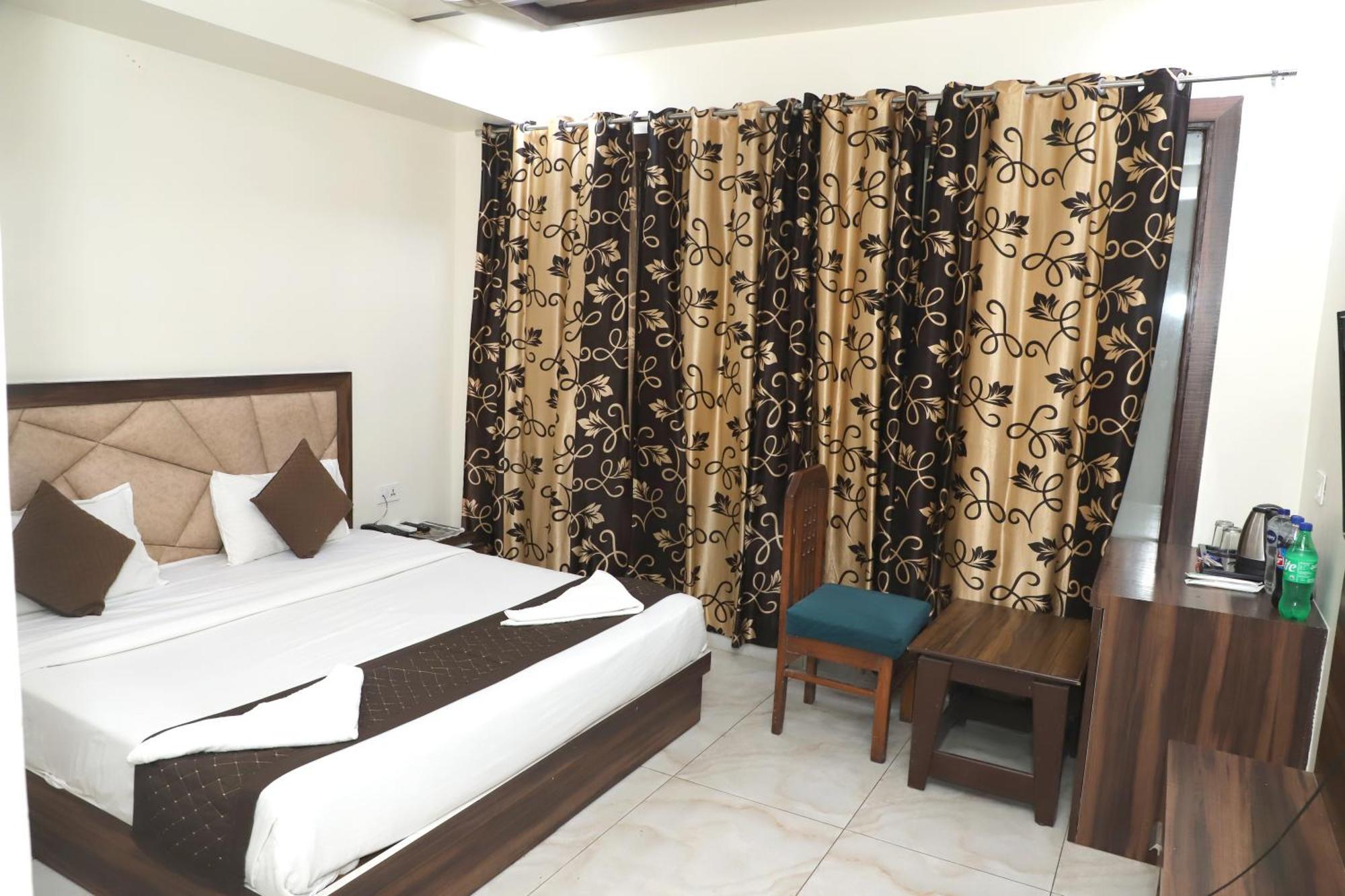 Crown Hotel Agra Near Taj Mahal Luaran gambar