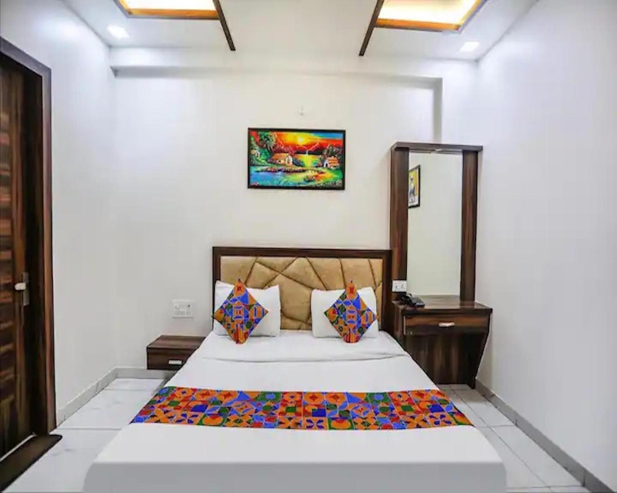Crown Hotel Agra Near Taj Mahal Luaran gambar