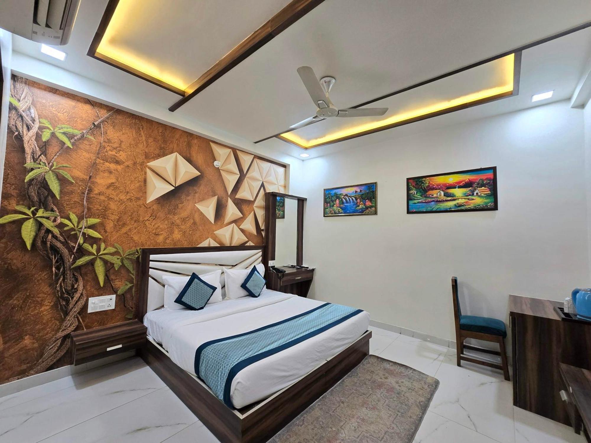 Crown Hotel Agra Near Taj Mahal Bilik gambar